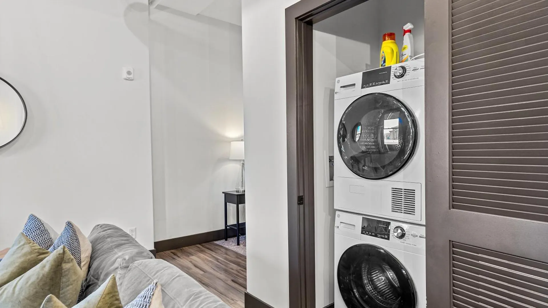 Apartment Loft Studio-Gated Parking-Wd-P203 Saint Louis United States
