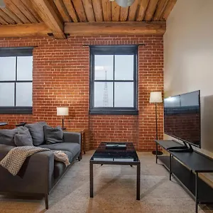  Apartment Frontdesk Bright 1 Bedroom Apt Near The Gateway Arch